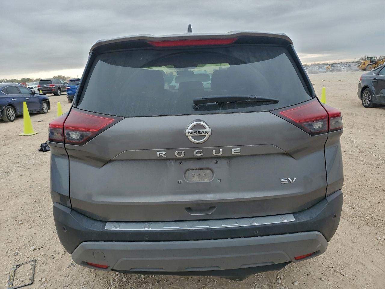 2021 NISSAN ROGUE SV photo 6