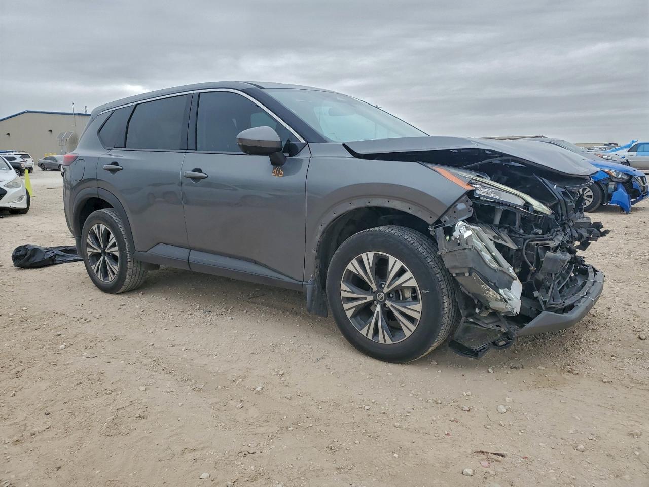 2021 NISSAN ROGUE SV photo 4