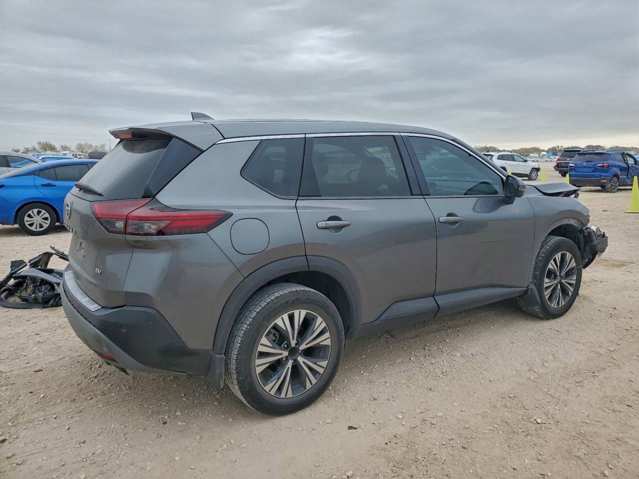 2021 NISSAN ROGUE SV photo 3