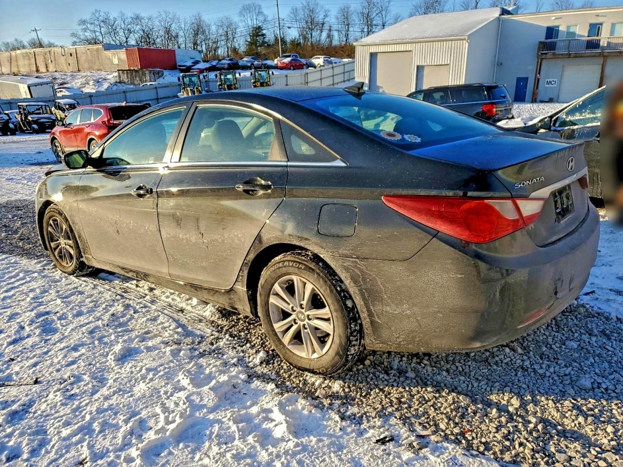 2013 HYUNDAI SONATA GLS photo 2