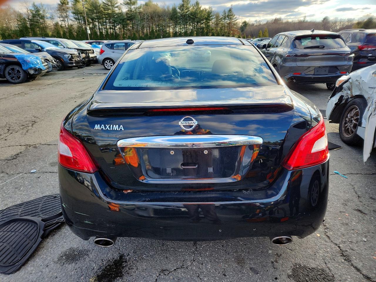 2011 NISSAN MAXIMA S photo 6