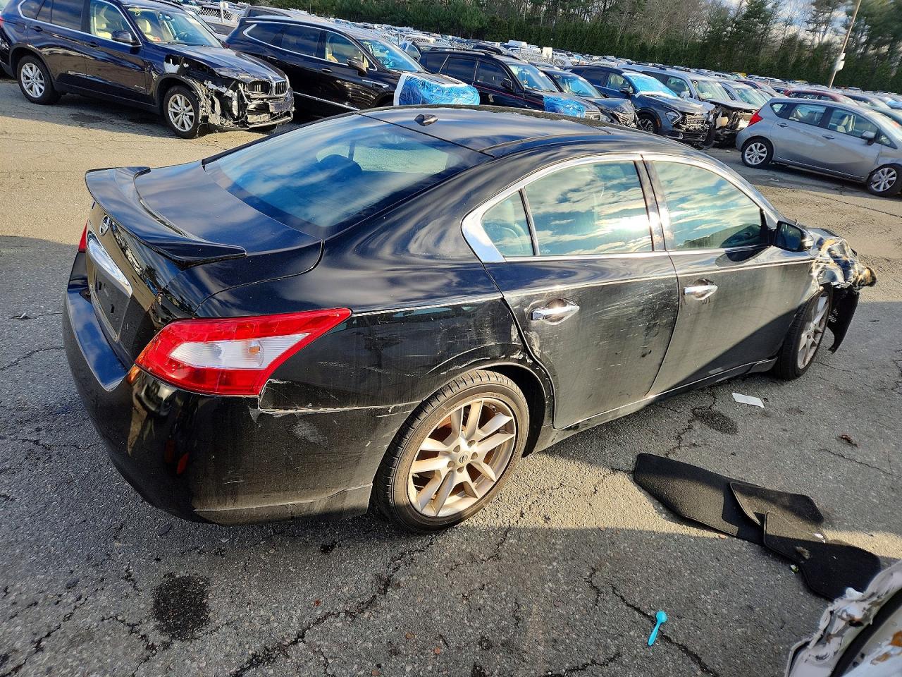 2011 NISSAN MAXIMA S photo 3