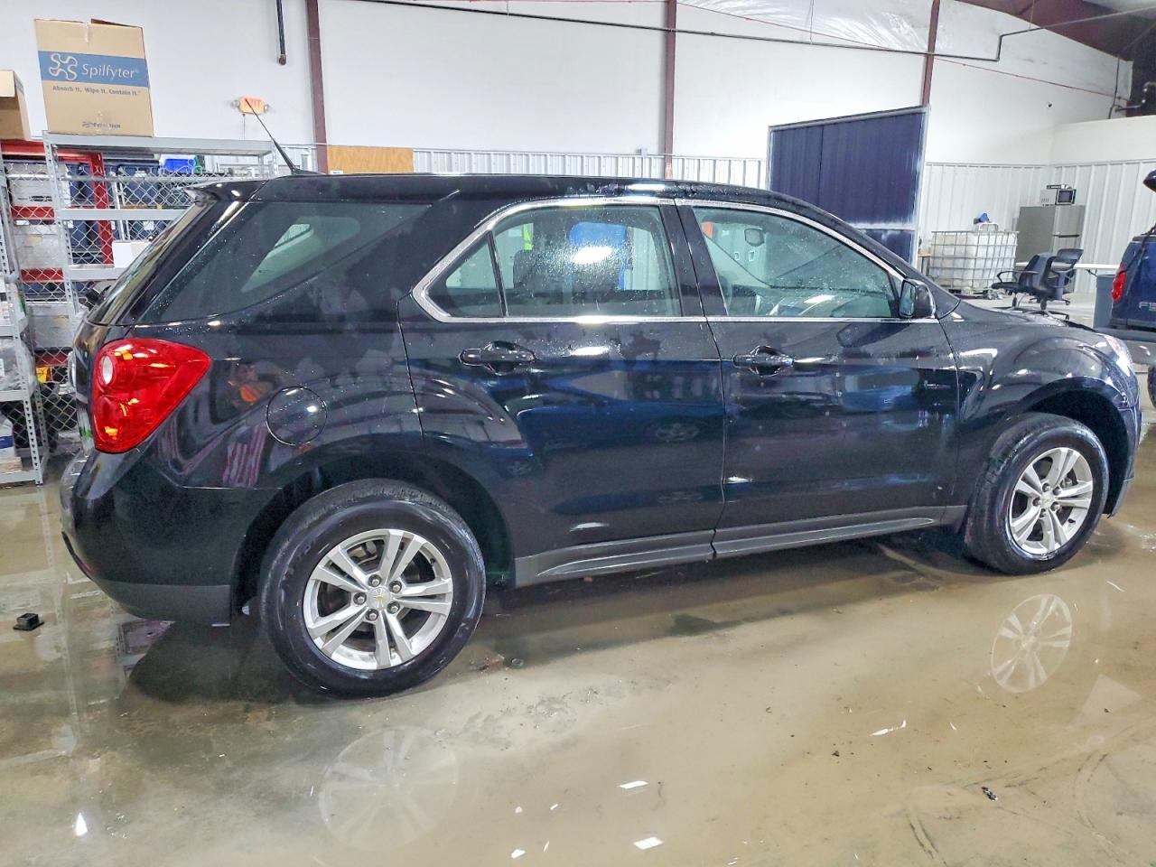 2013 CHEVROLET EQUINOX LS photo 3