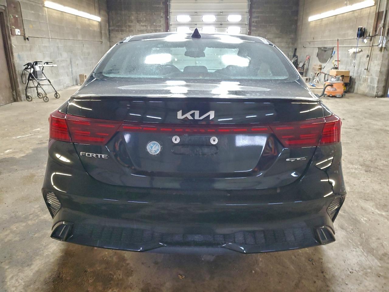 2023 KIA FORTE GT LINE photo 6