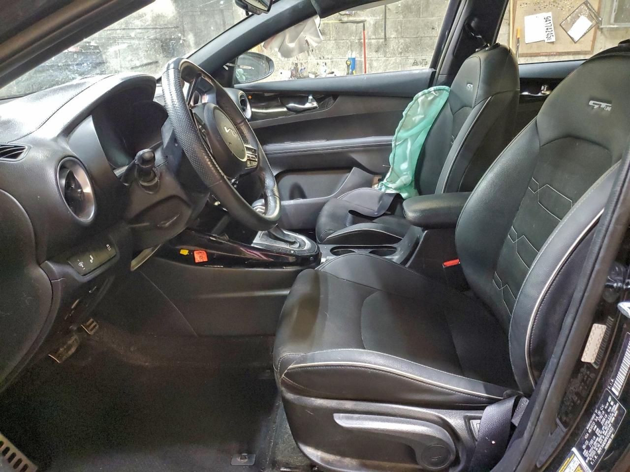 2023 KIA FORTE GT LINE photo 7