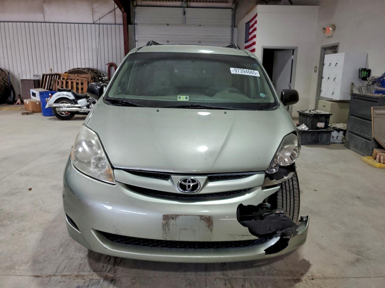 2008 TOYOTA SIENNA CE photo 5