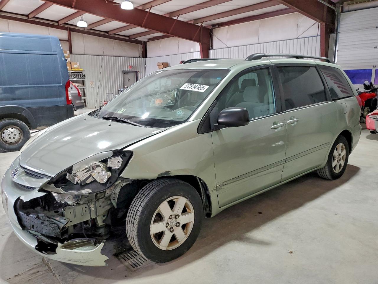 2008 TOYOTA SIENNA