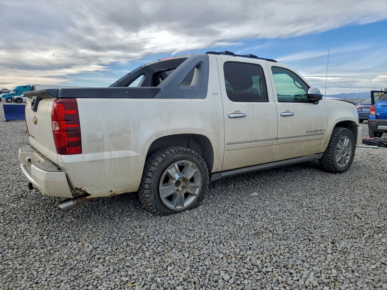 2009 CHEVROLET AVALANCHE K1500 LS photo 3