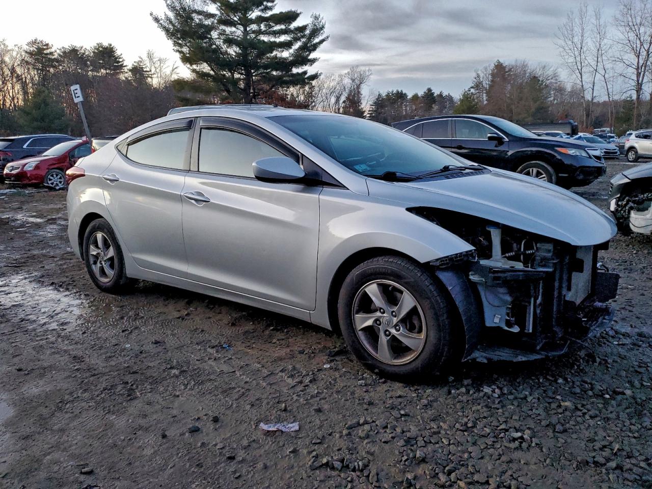 2014 HYUNDAI ELANTRA SE photo 4