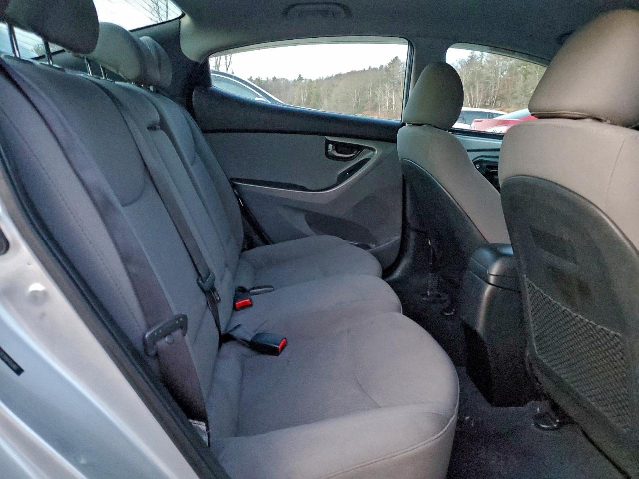 2014 HYUNDAI ELANTRA SE photo 10