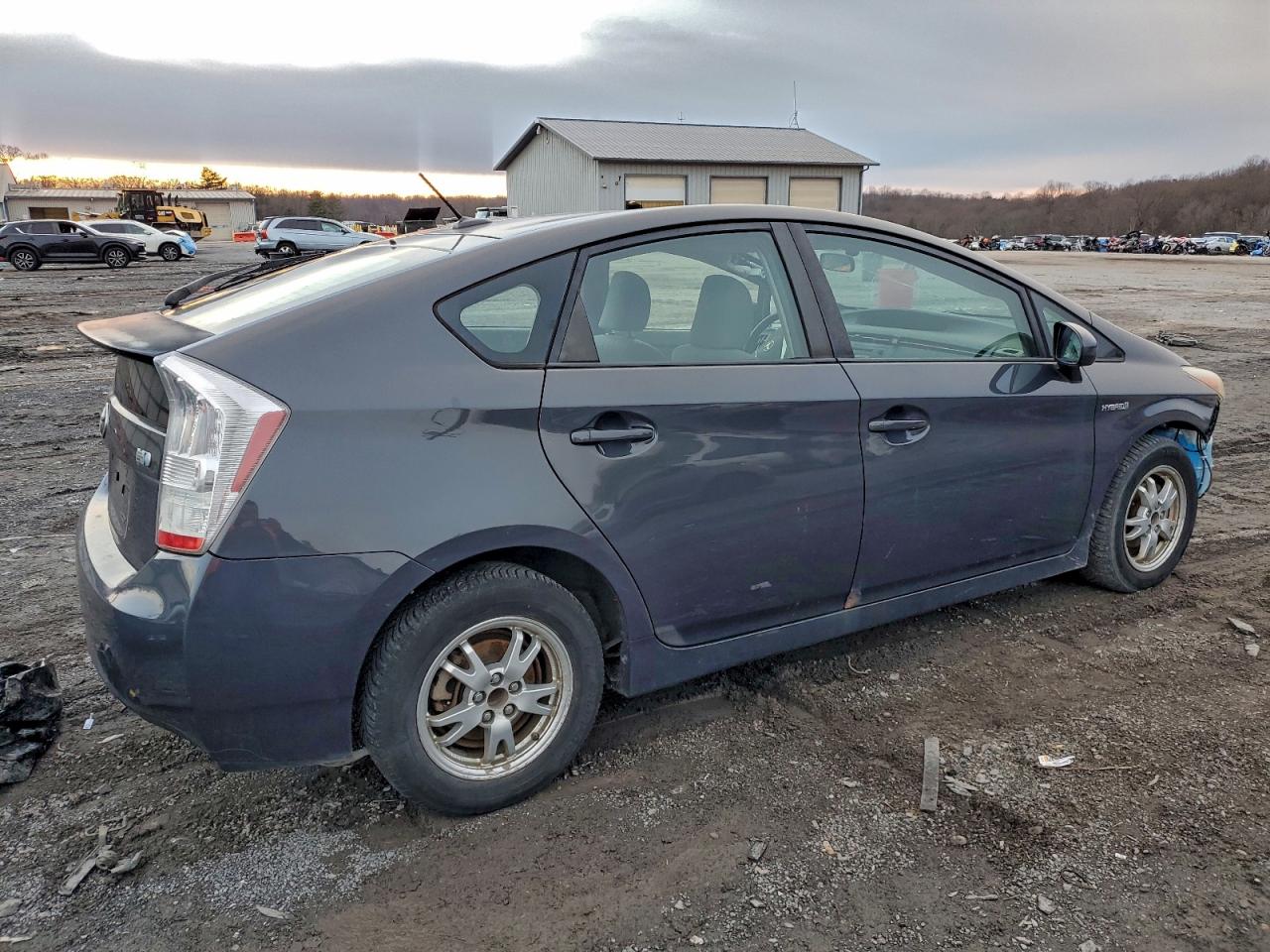 2010 TOYOTA PRIUS photo 3