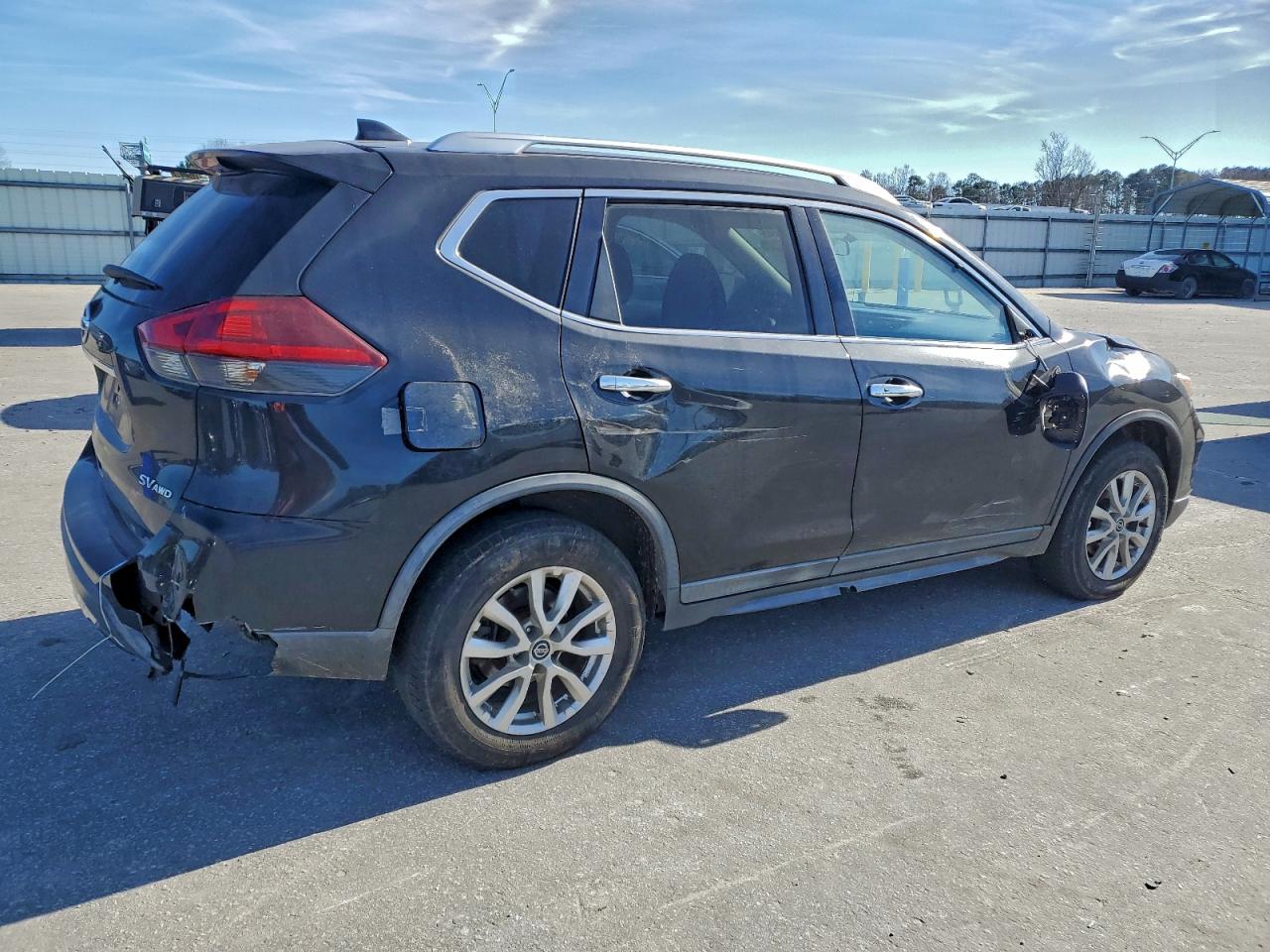 2018 NISSAN ROGUE S photo 3