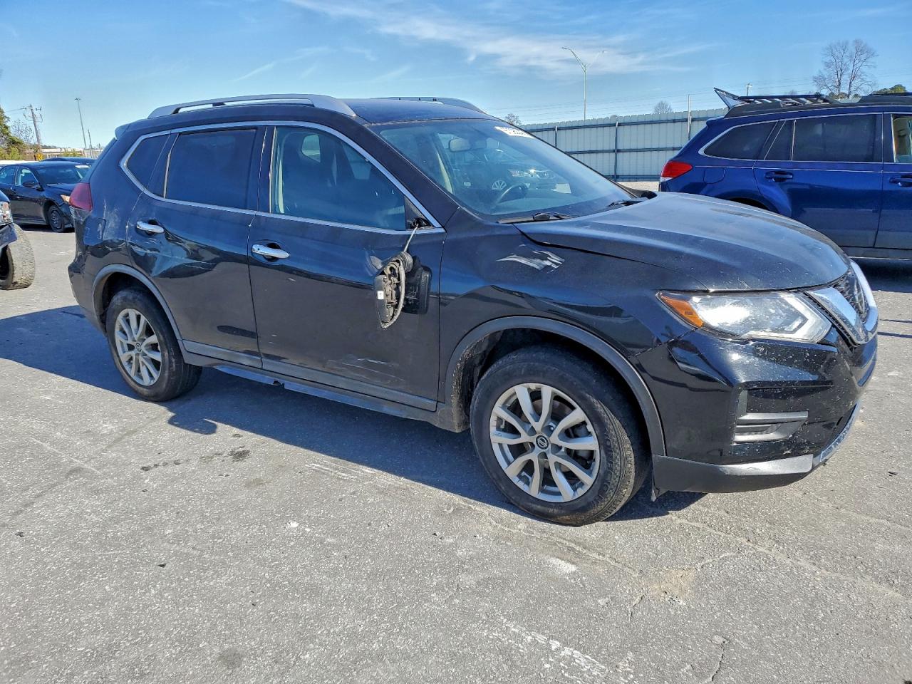 2018 NISSAN ROGUE S photo 4