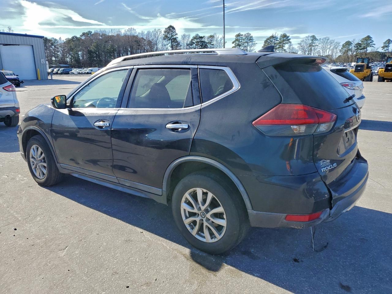 2018 NISSAN ROGUE S photo 2
