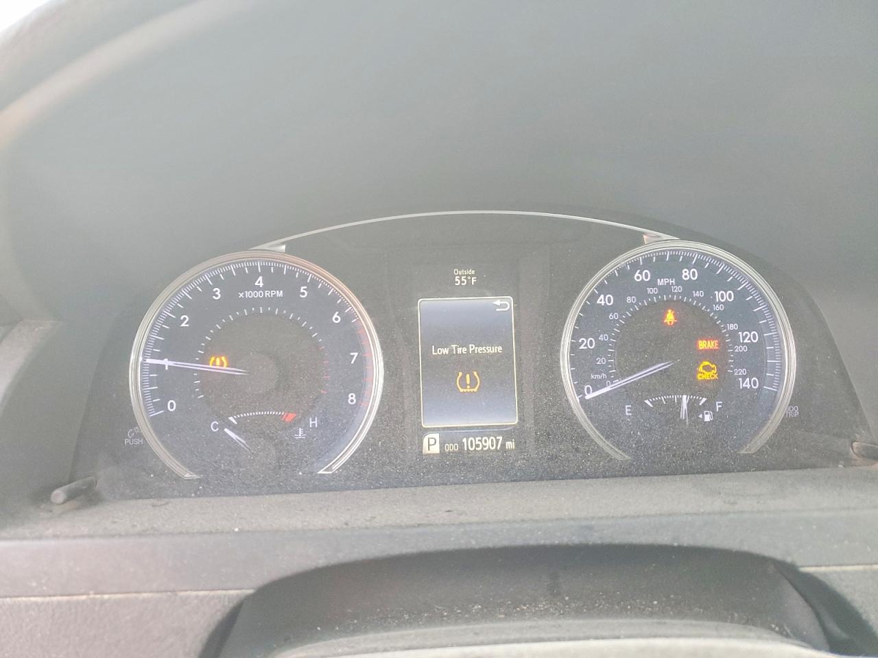 2017 TOYOTA CAMRY LE photo 8