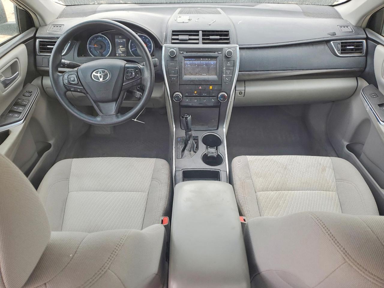 2017 TOYOTA CAMRY LE photo 7