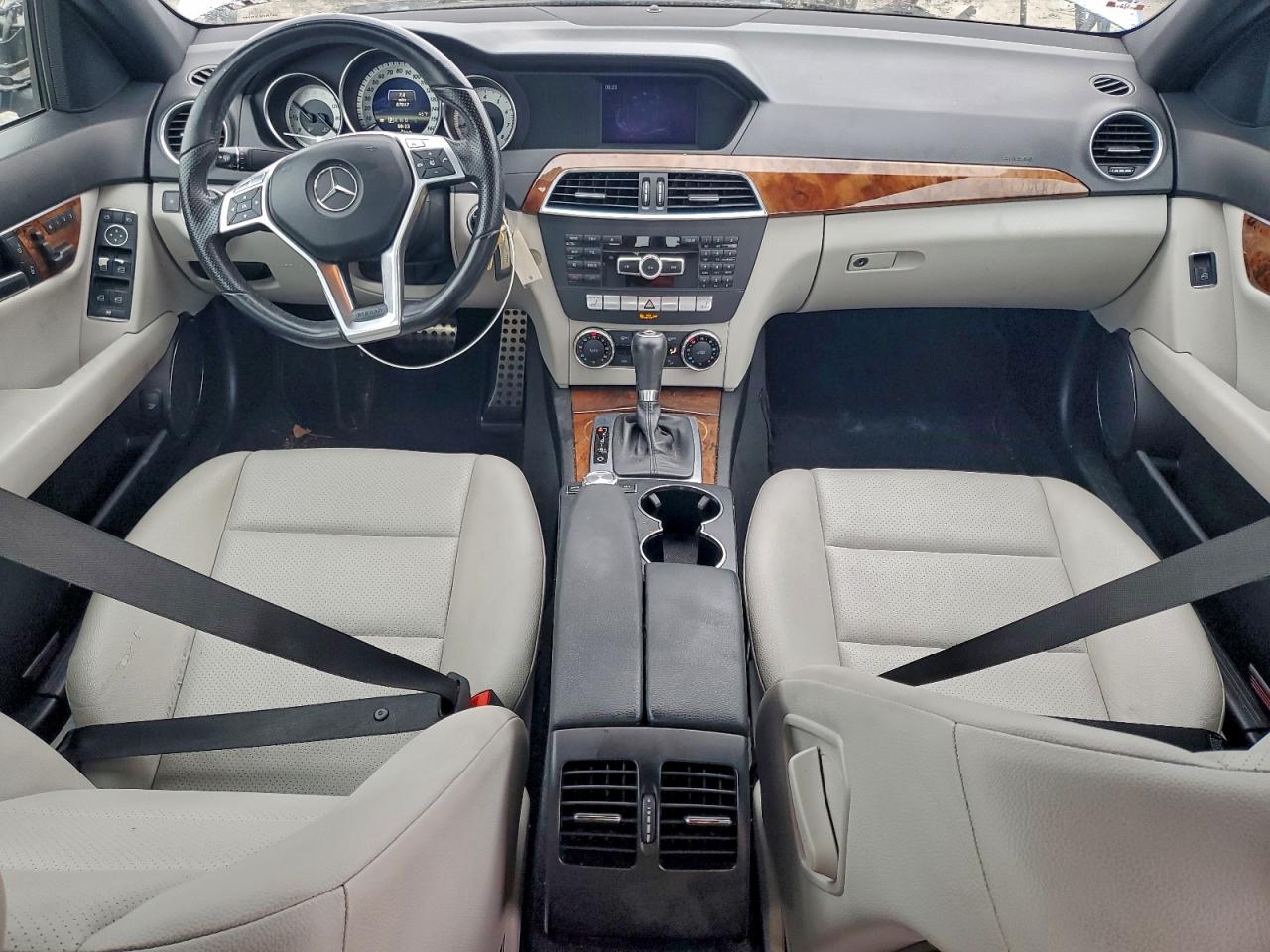 2013 MERCEDES-BENZ C 250 photo 22