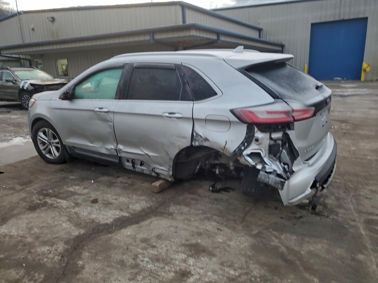2019 FORD EDGE SEL photo 2