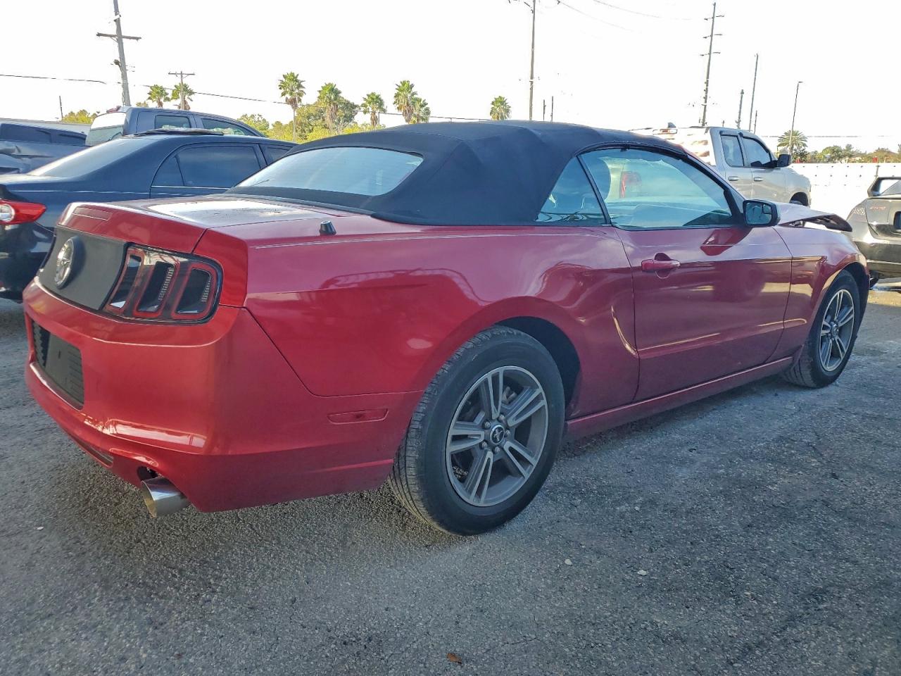 2013 FORD MUSTANG photo 3
