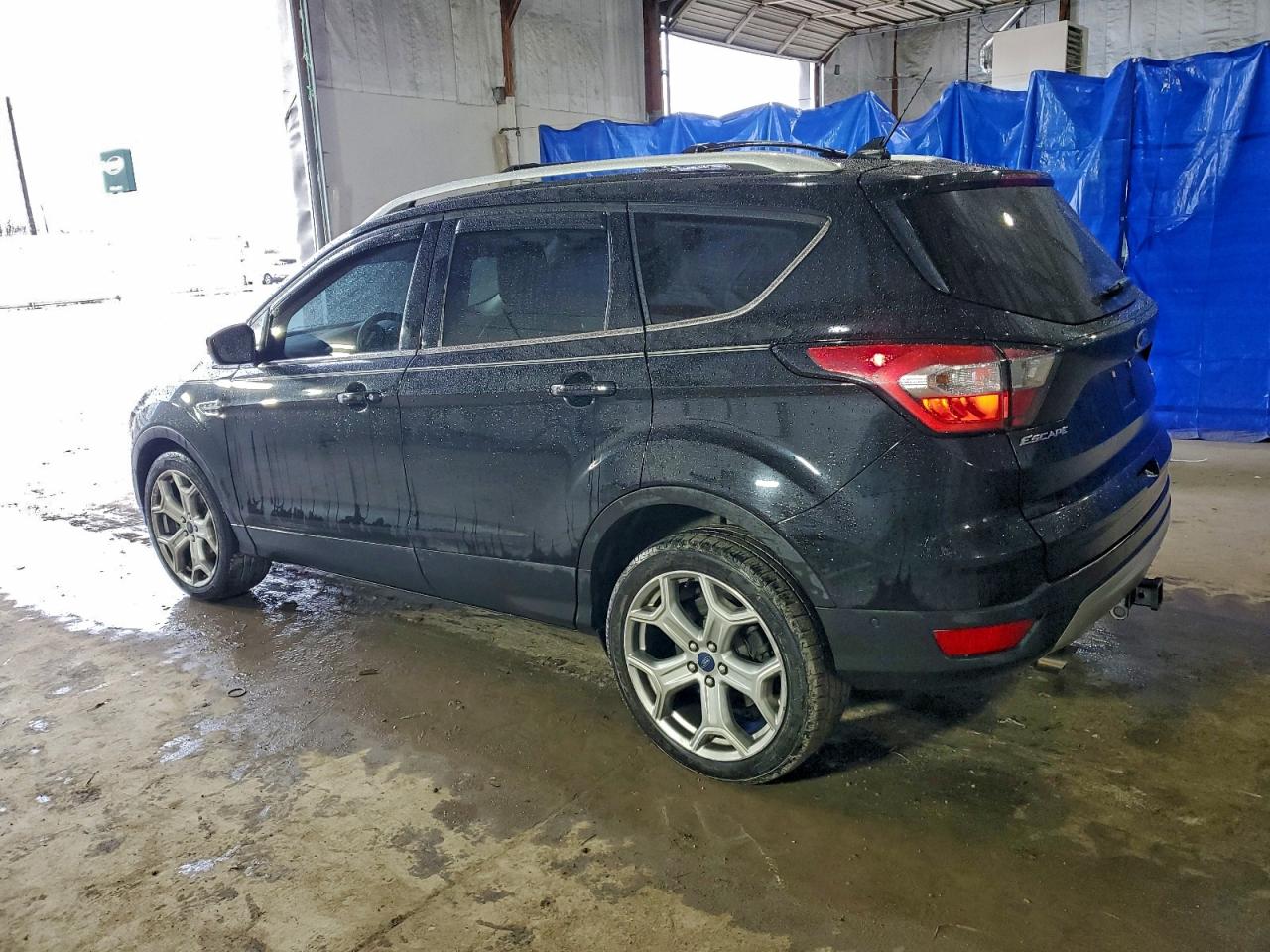 2018 FORD ESCAPE TITANIUM photo 2
