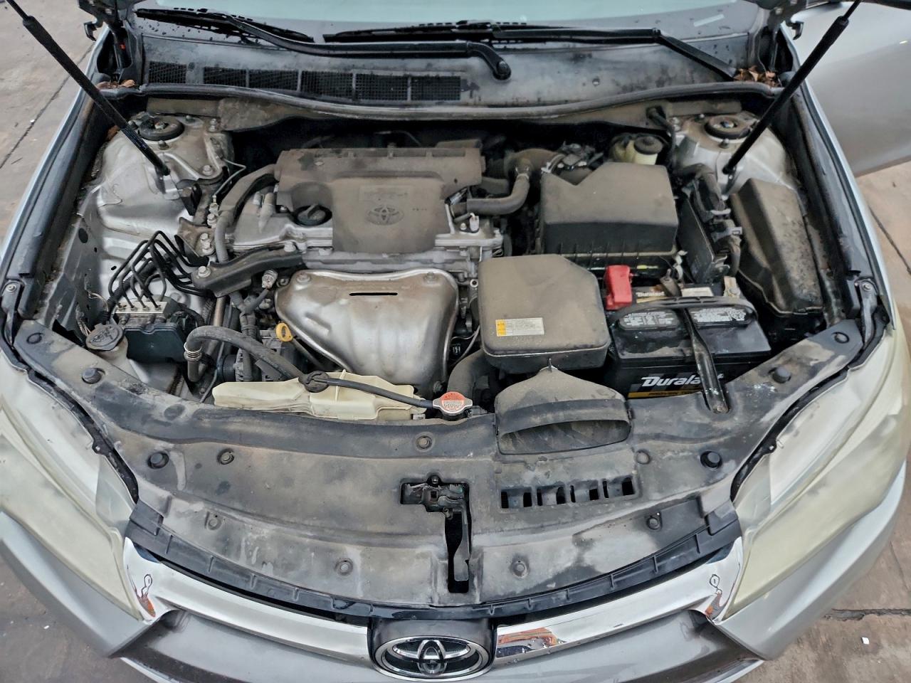 2016 TOYOTA CAMRY LE photo 11