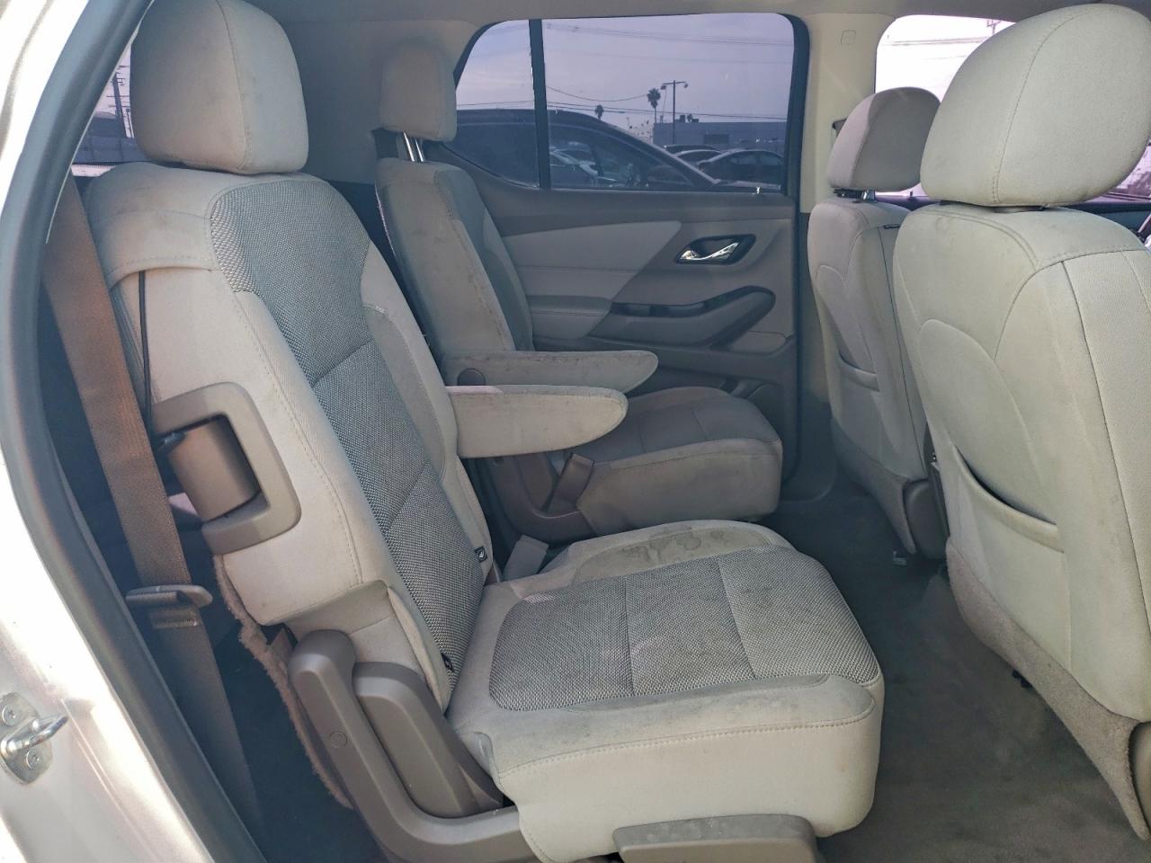 2019 CHEVROLET TRAVERSE LT photo 11