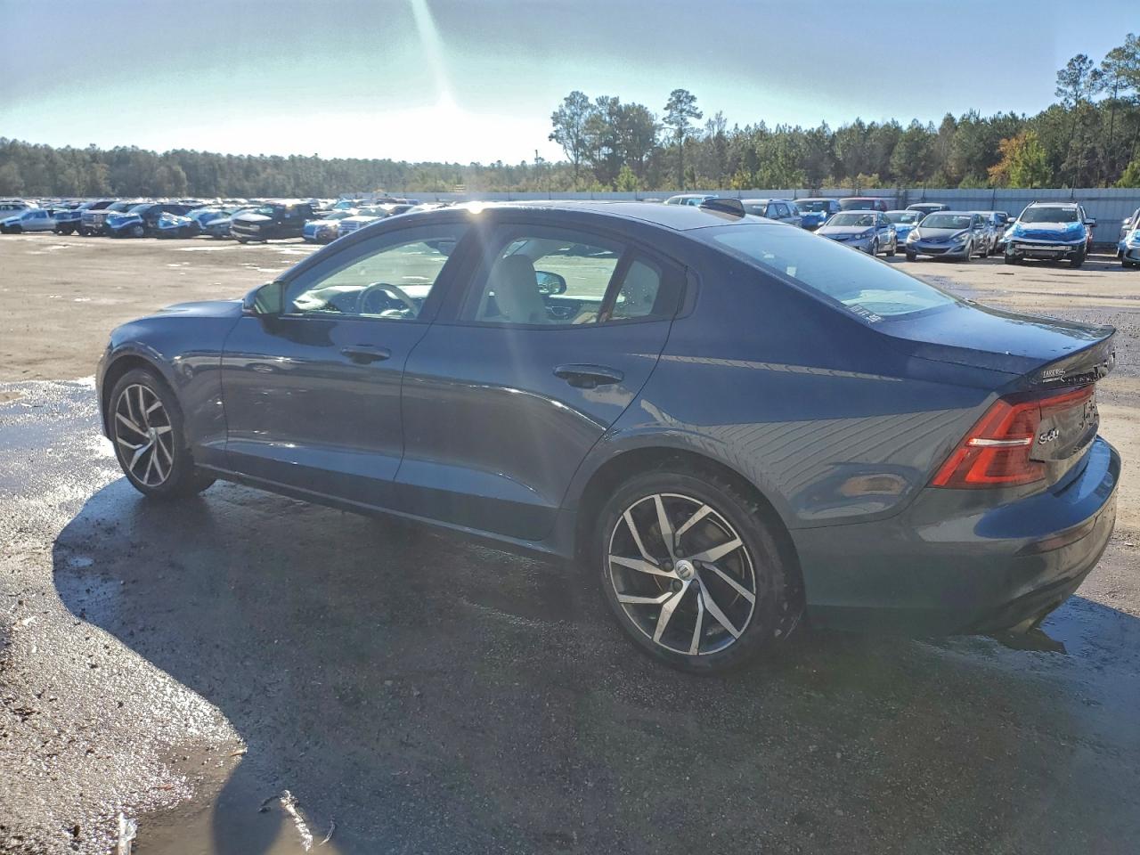2019 VOLVO S60 T5 MOMENTUM photo 2