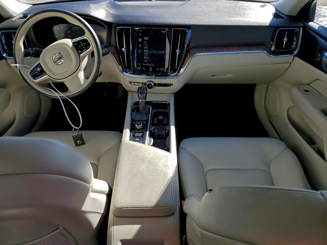 2019 VOLVO S60 T5 MOMENTUM photo 8