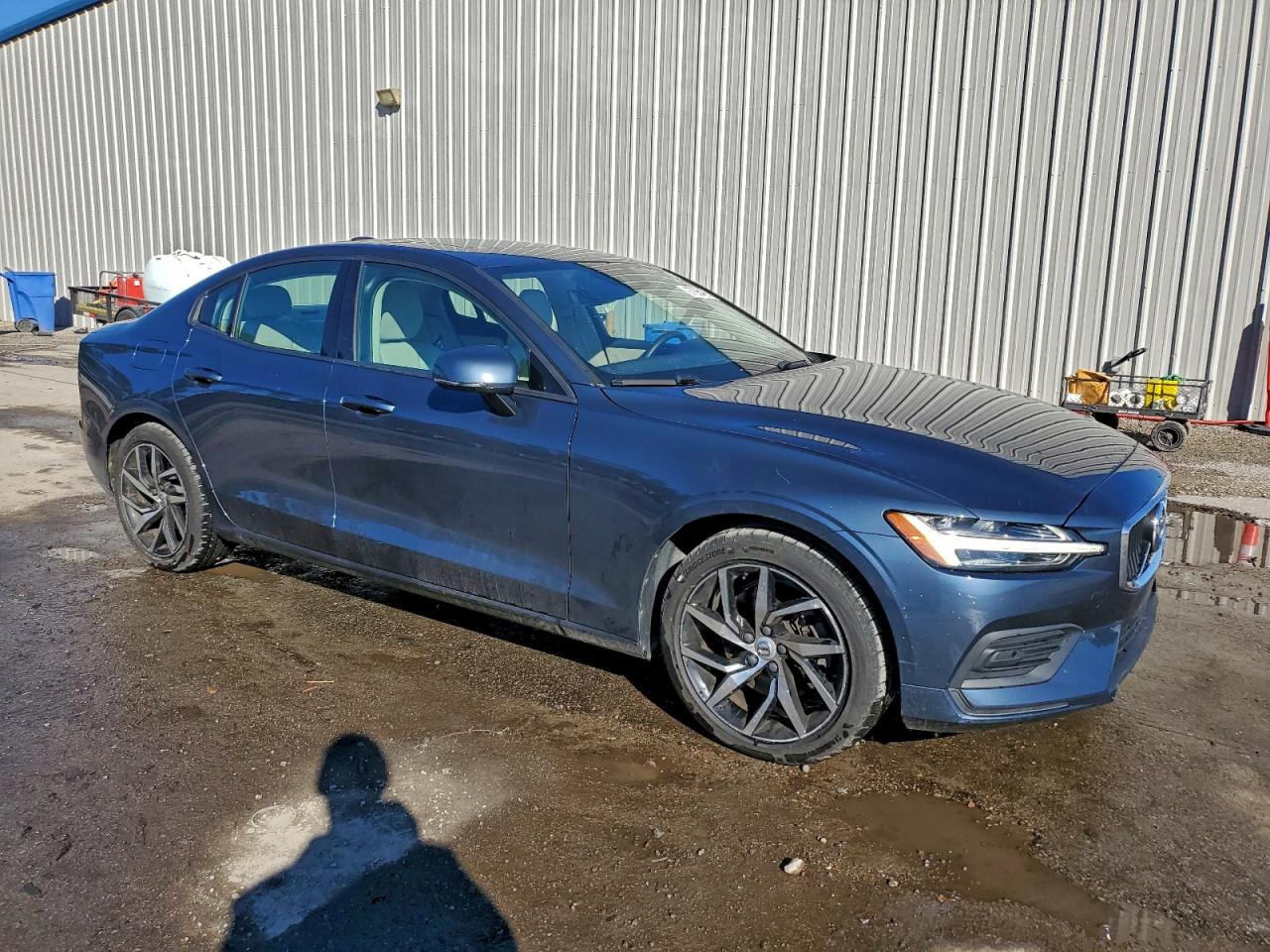 2019 VOLVO S60 T5 MOMENTUM photo 4
