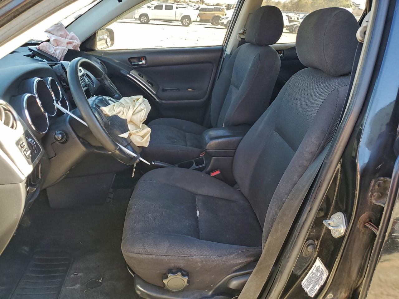 2003 TOYOTA COROLLA MATRIX XR photo 7
