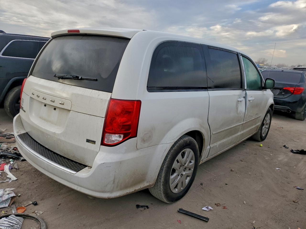 2015 DODGE GRAND CARAVAN SE photo 3