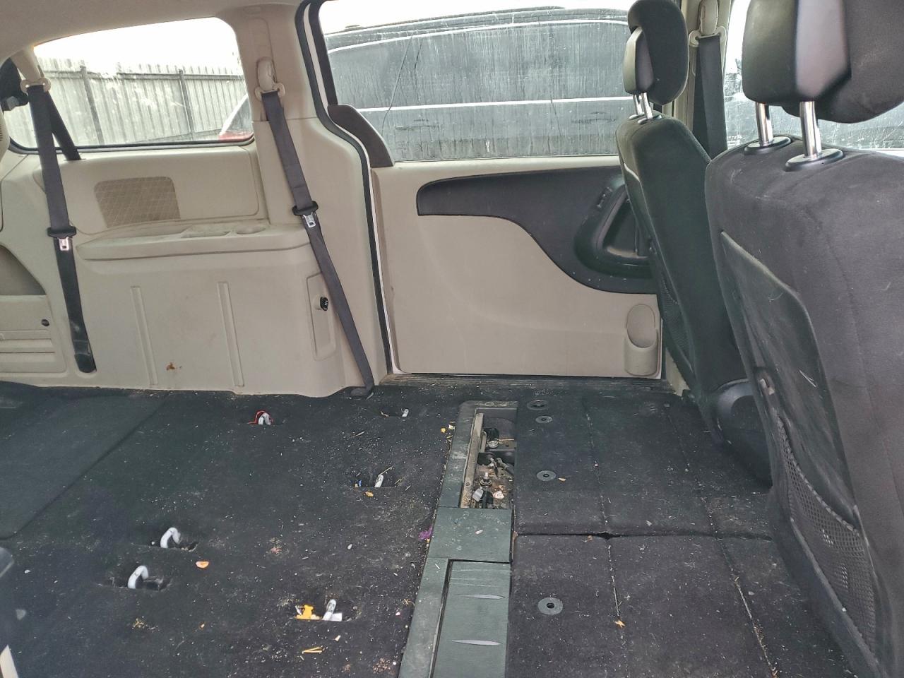 2015 DODGE GRAND CARAVAN SE photo 11