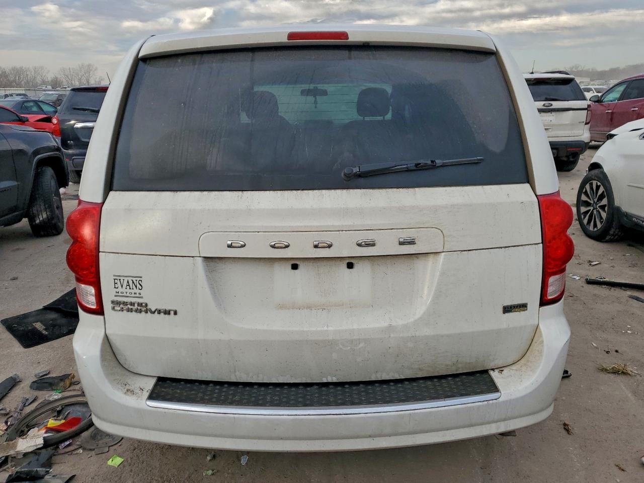 2015 DODGE GRAND CARAVAN SE photo 6