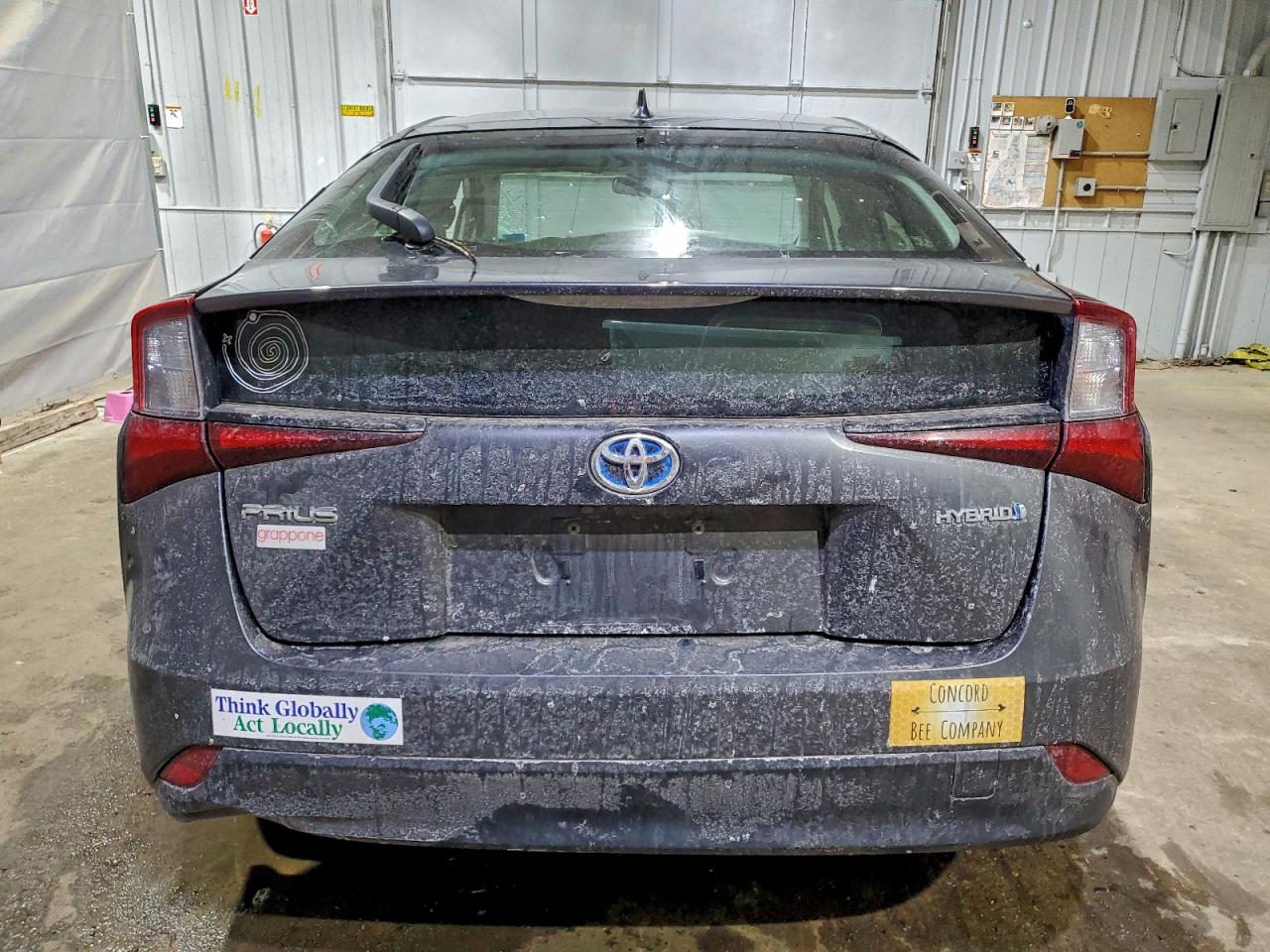 2019 TOYOTA PRIUS photo 6