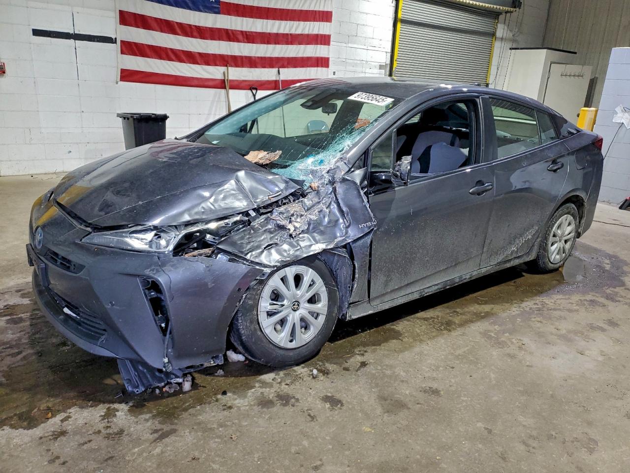 2019 TOYOTA PRIUS