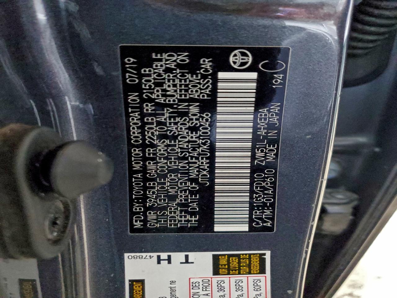 2019 TOYOTA PRIUS photo 12