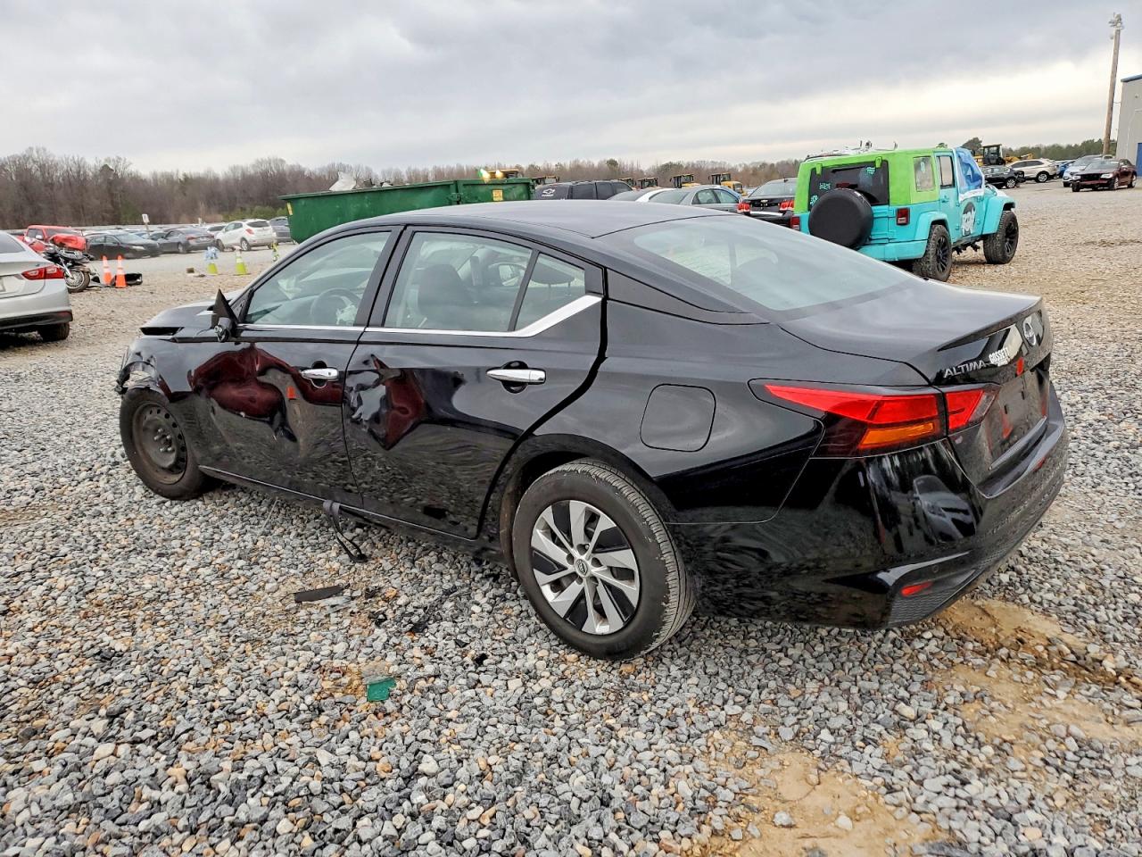 2024 NISSAN ALTIMA S photo 2