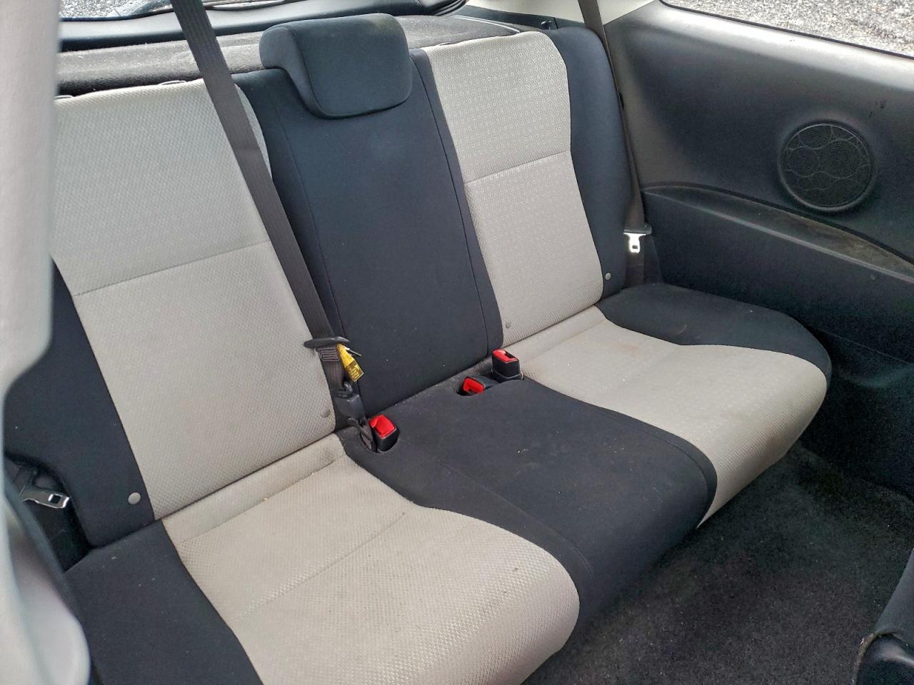 2012 TOYOTA YARIS photo 10