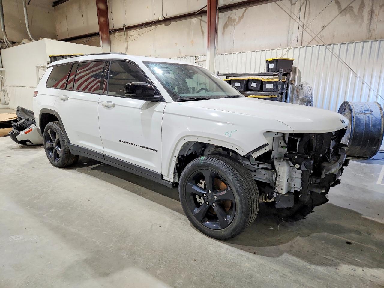2024 JEEP GRAND CHEROKEE L LIMITED photo 4