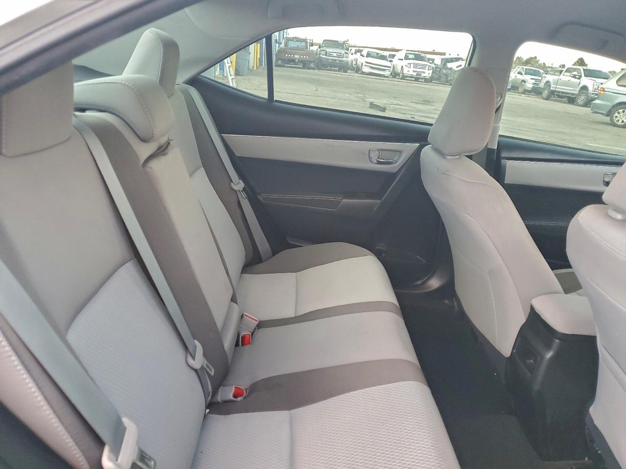 2018 TOYOTA COROLLA L photo 10