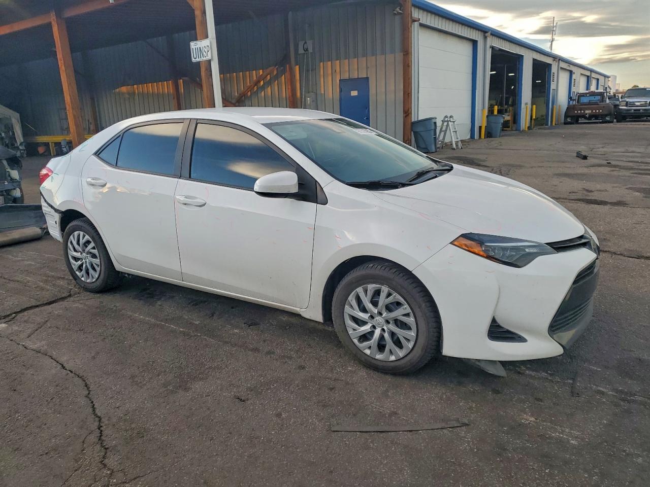 2018 TOYOTA COROLLA L photo 4