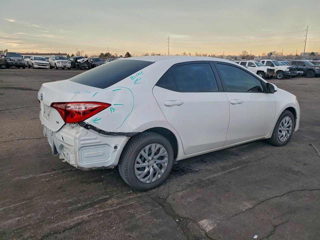 2018 TOYOTA COROLLA L photo 3