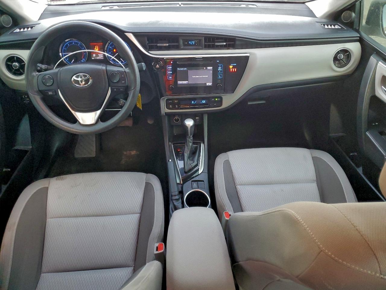 2018 TOYOTA COROLLA L photo 8