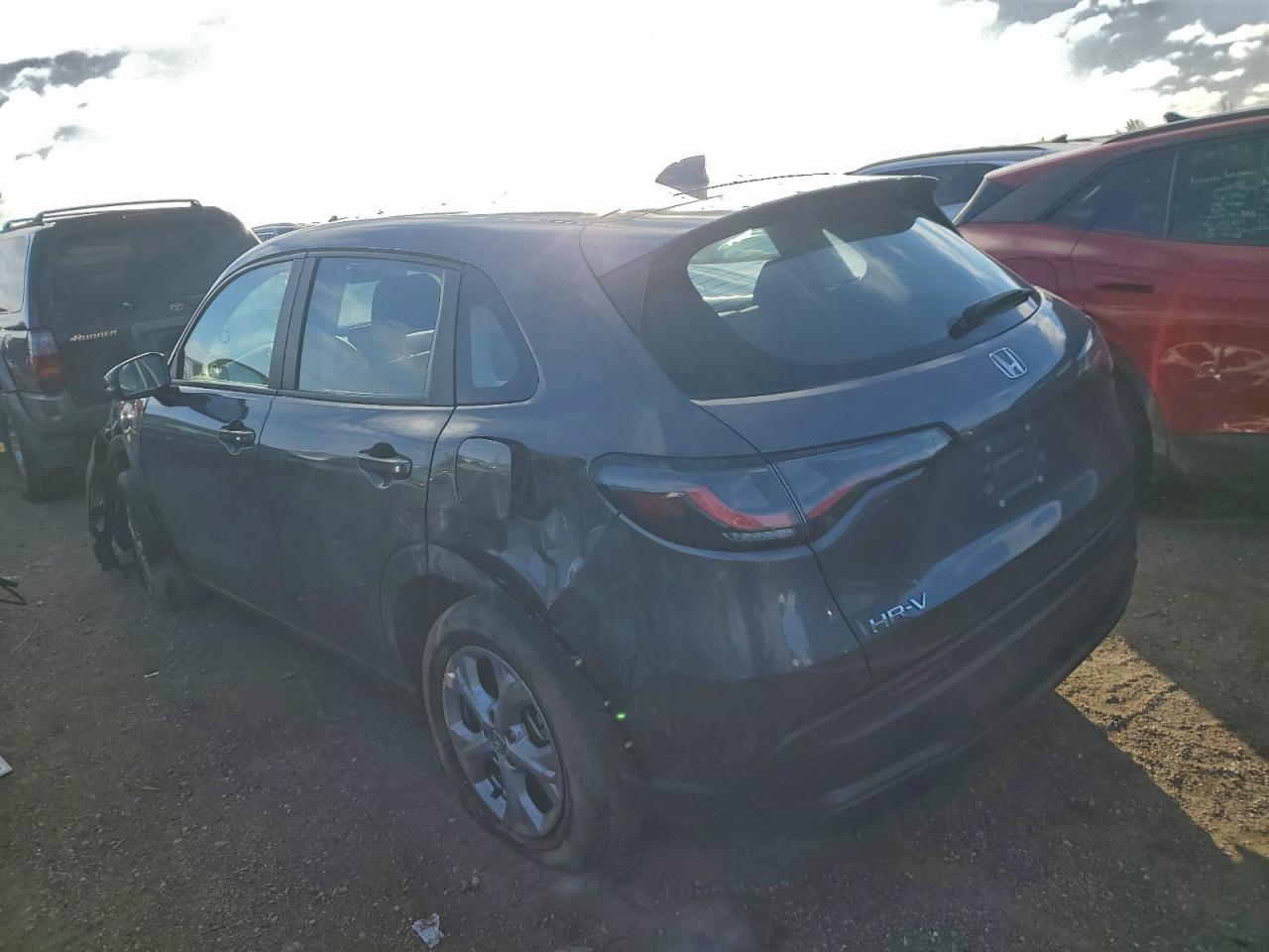 2024 HONDA HR-V LX photo 2