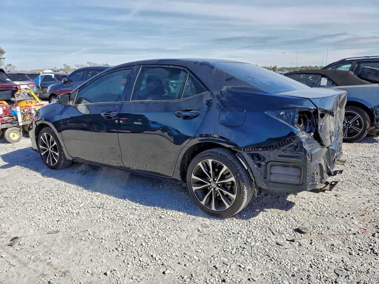 2019 TOYOTA COROLLA L photo 2