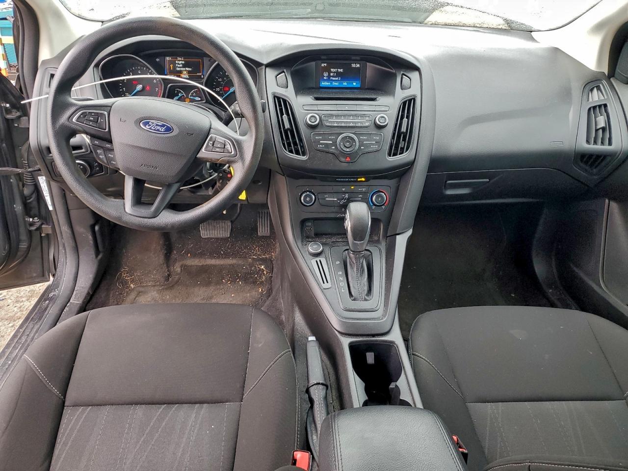 2017 FORD FOCUS SE photo 8