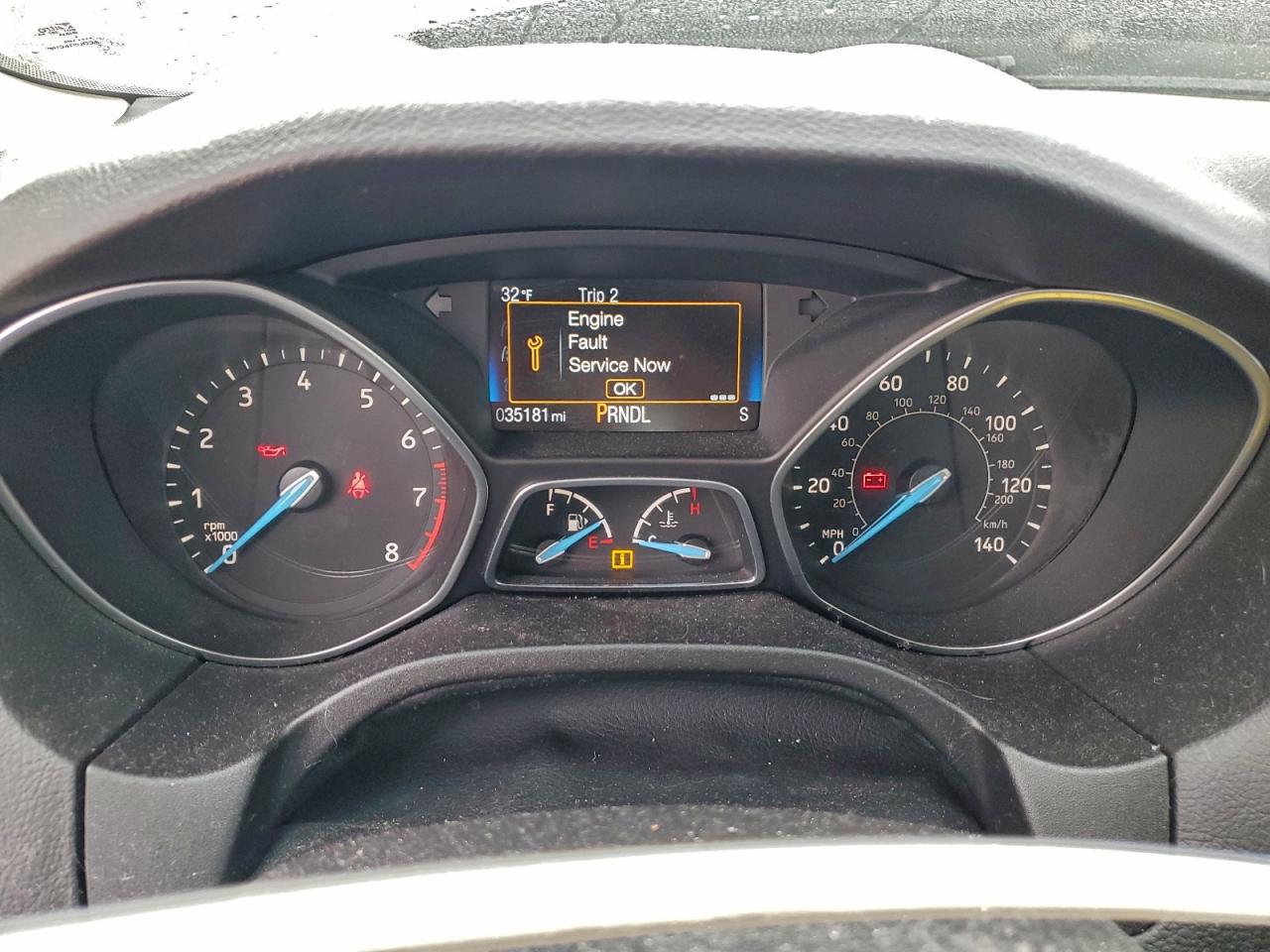 2017 FORD FOCUS SE photo 9