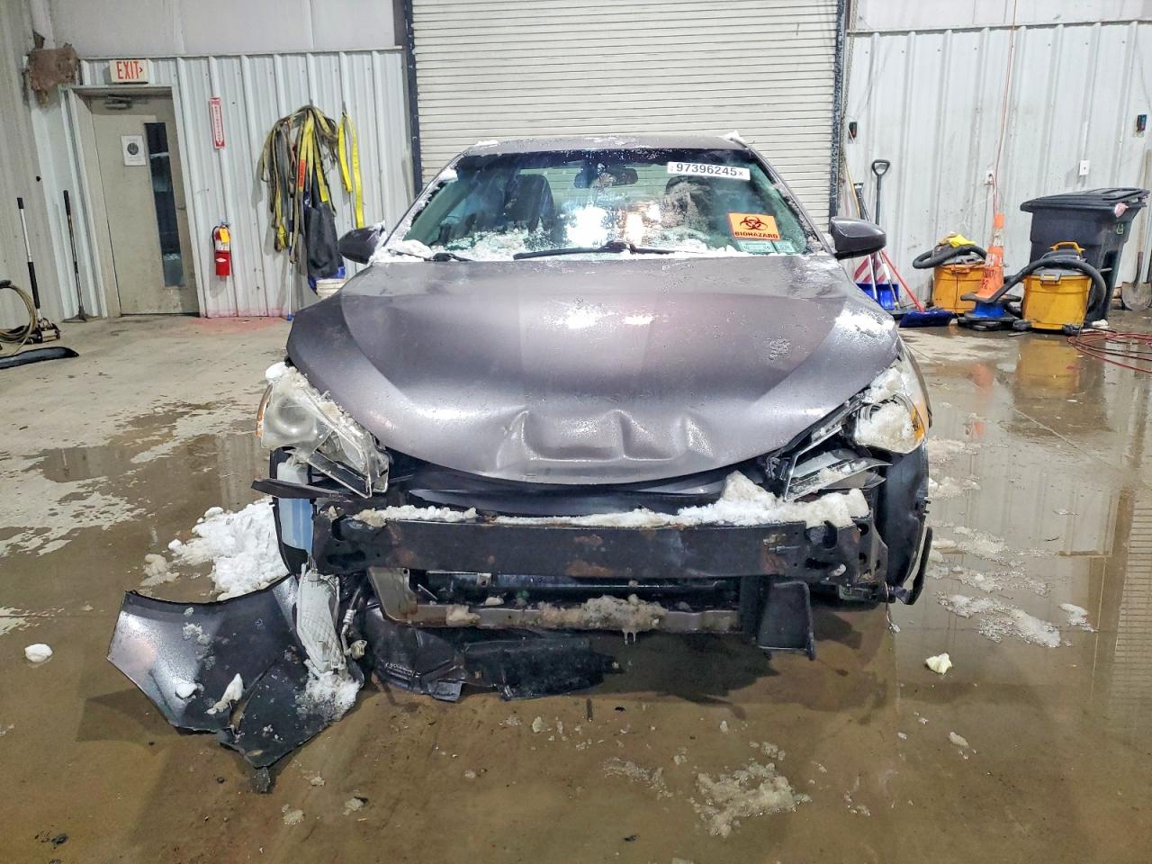 2015 TOYOTA CAMRY LE photo 5
