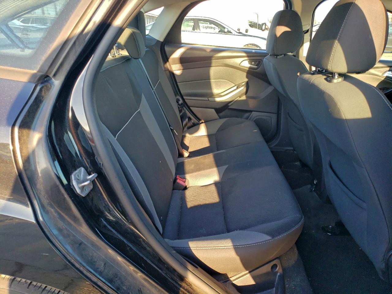 2013 FORD FOCUS SE photo 19
