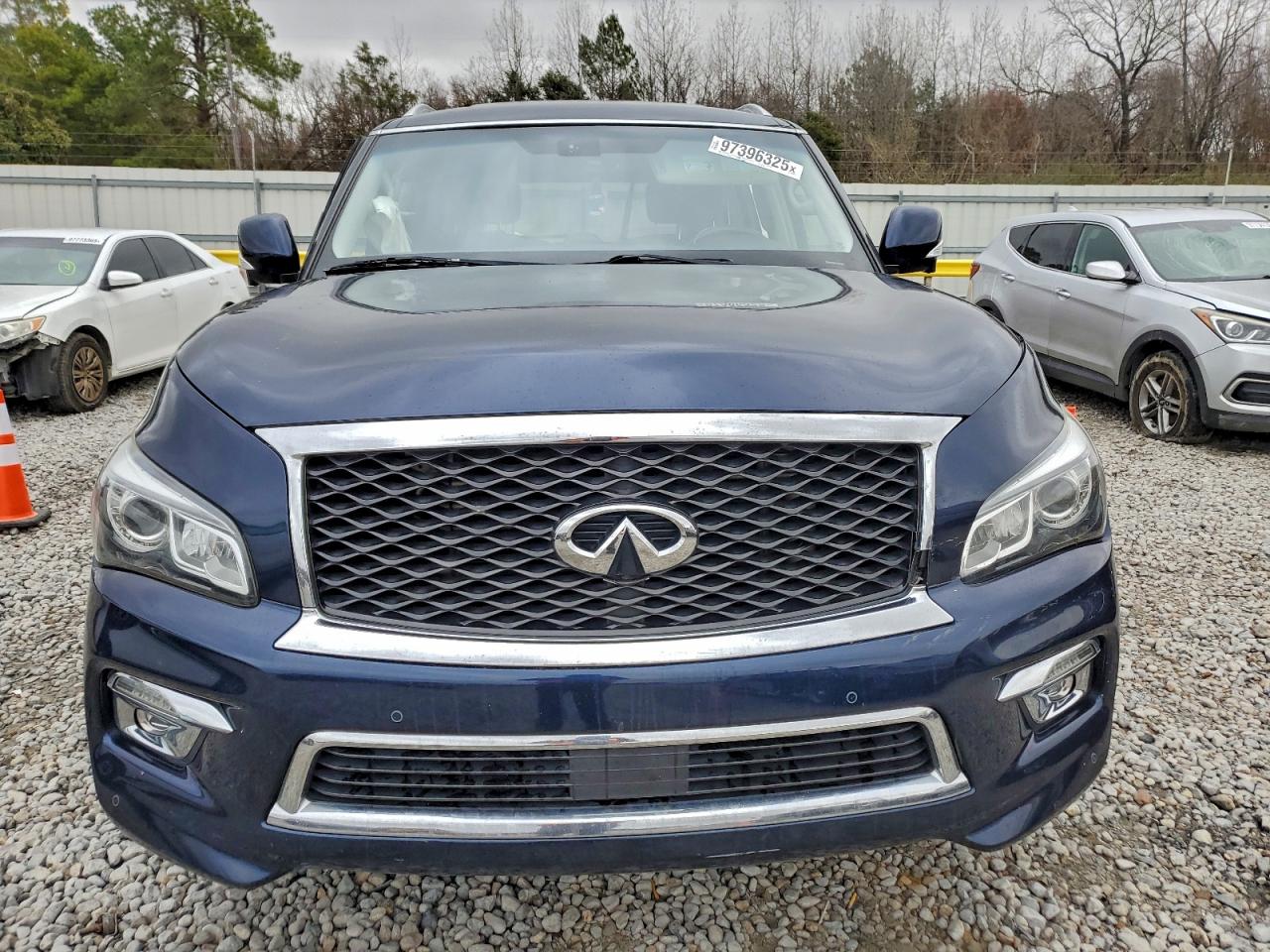 2017 INFINITI QX80 BASE photo 5